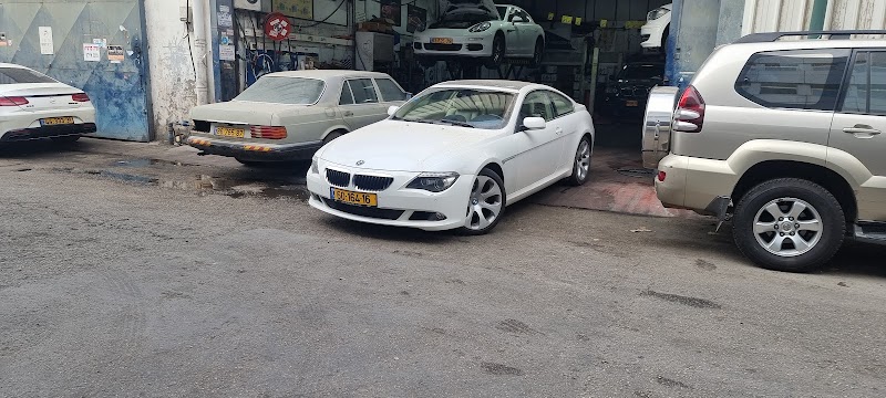 מוסך יובל